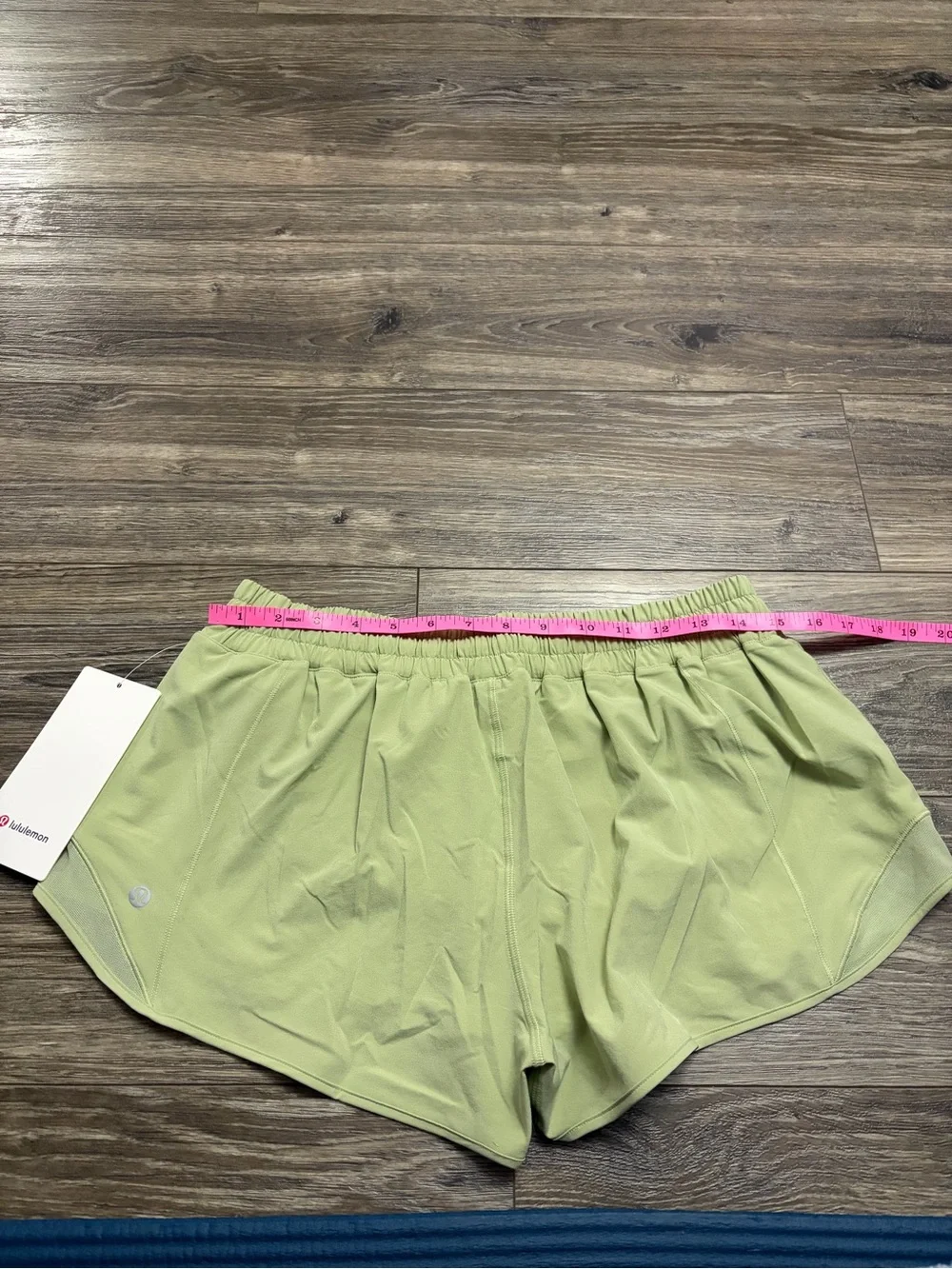 NWT Lululemon Hotty Hot Short *LR *2.5